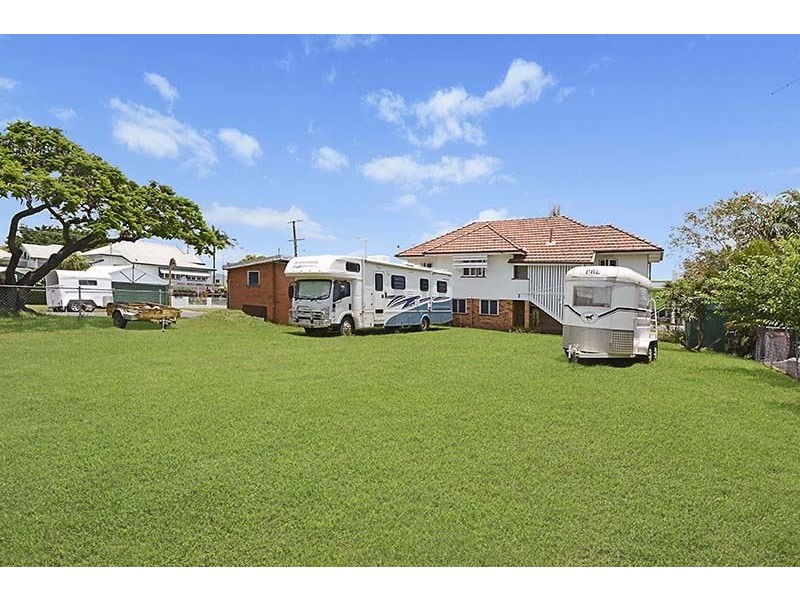 2 Golden Square, Hendra QLD 4011