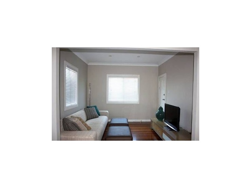 17 Hamilton Ave, Hendra QLD 4011