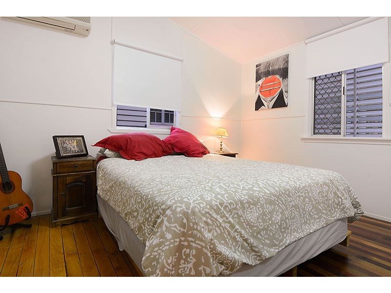 27 Gordon Street, Hendra QLD 4011