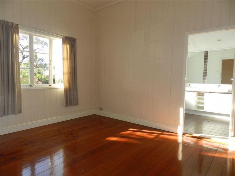 26 Seventh Avenue, Windsor QLD 4030