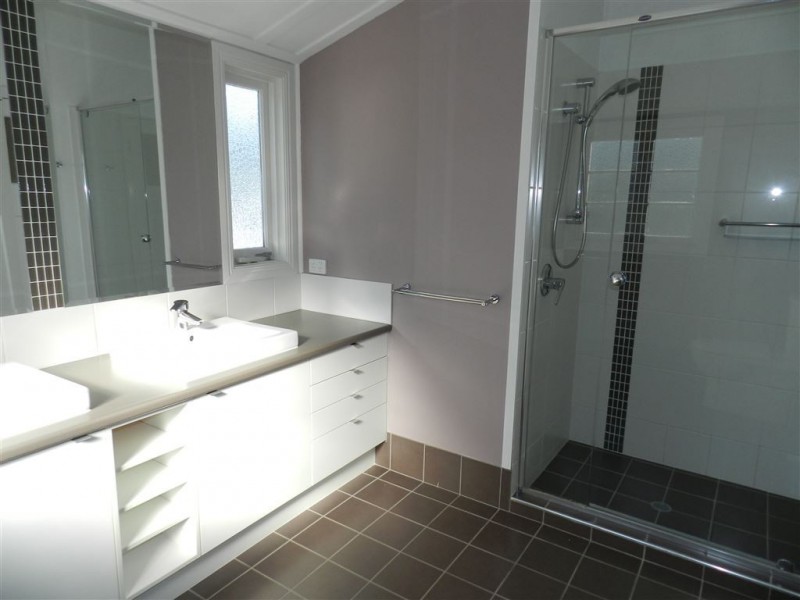 26 Seventh Avenue, Windsor QLD 4030