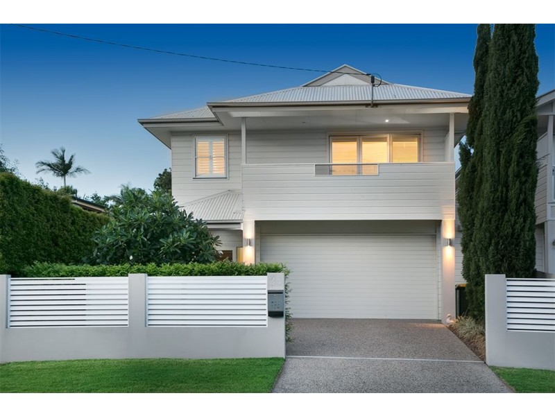 34 Raceview Avenue, Hendra QLD 4011