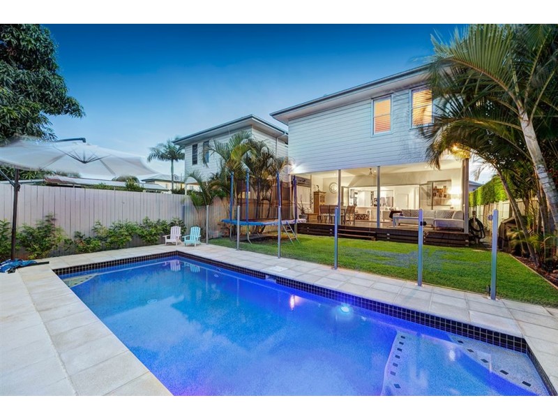 34 Raceview Avenue, Hendra QLD 4011