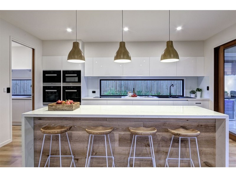 68 Raceview Avenue, Hendra QLD 4011