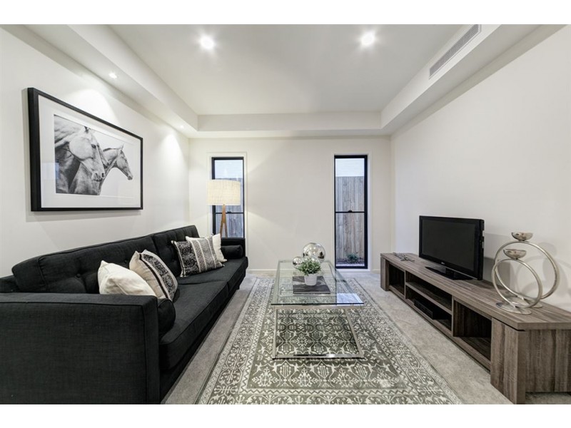 68 Raceview Avenue, Hendra QLD 4011