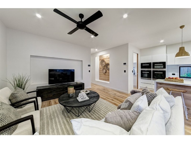 68 Raceview Avenue, Hendra QLD 4011