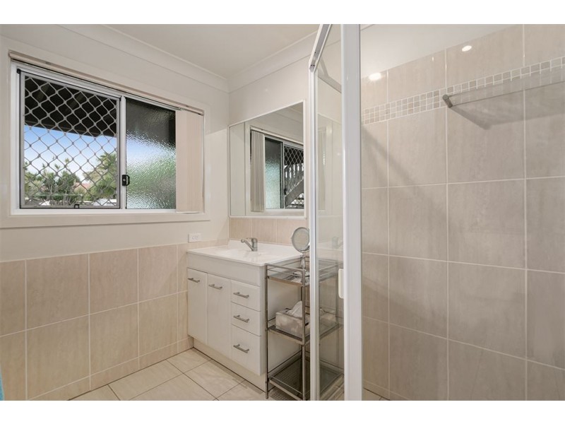 2 Alverstone Street, Banyo QLD 4014