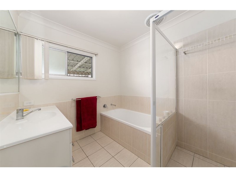 2 Alverstone Street, Banyo QLD 4014