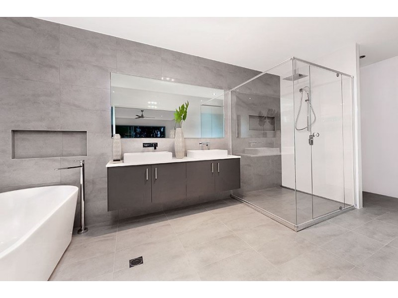 45 Webster Avenue, Hendra QLD 4011