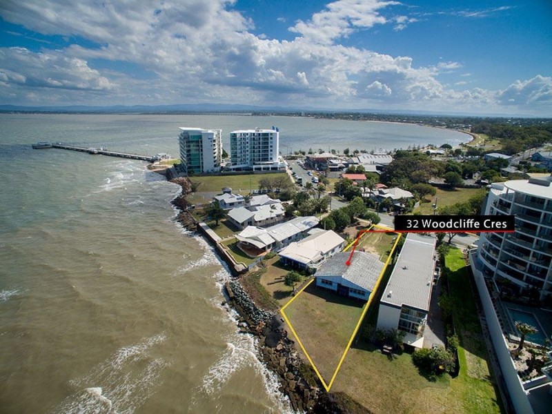 32 Woodcliffe Crescent, Woody Point QLD 4019