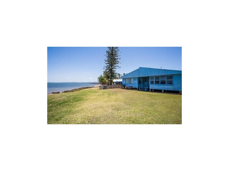 32 Woodcliffe Crescent, Woody Point QLD 4019