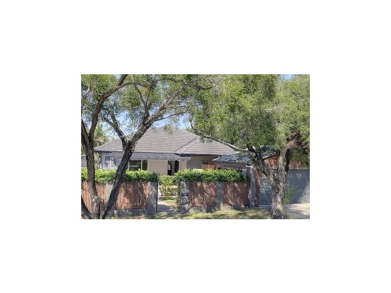 11 Williams Avenue, Hendra QLD 4011