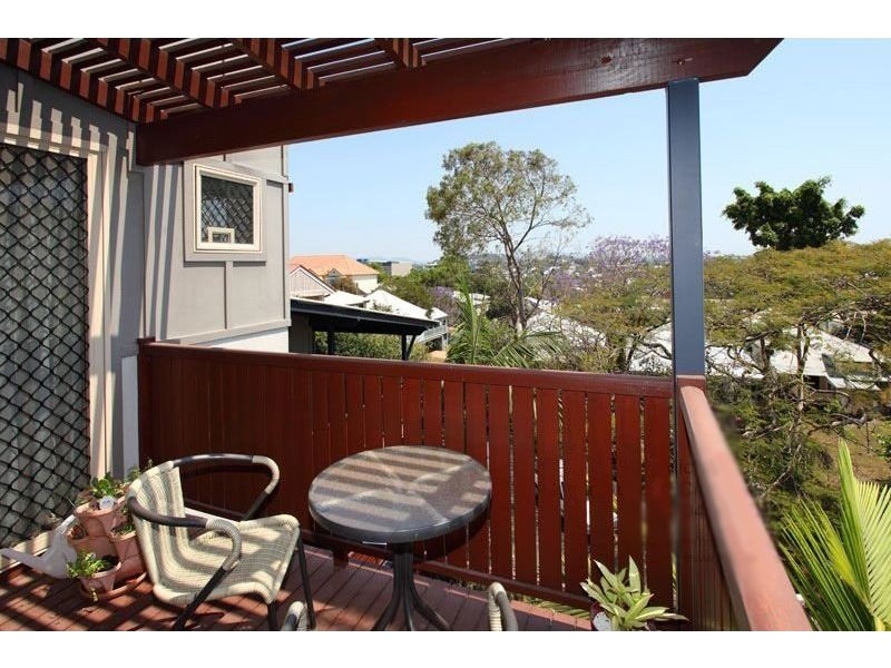 12 Aden St, Albion QLD 4010