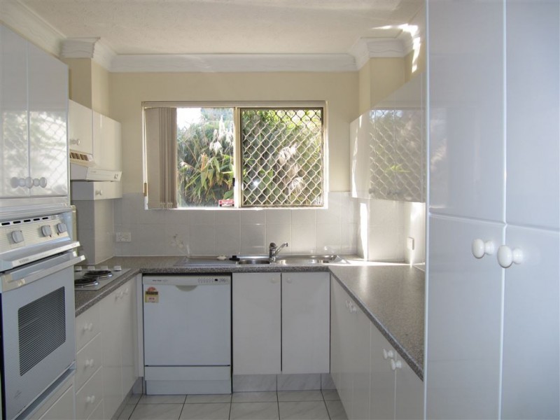 2/43 Camden St, Albion QLD 4010