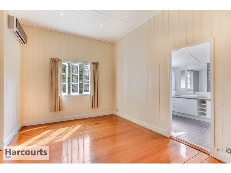 26 Seventh Avenue, Windsor QLD 4030