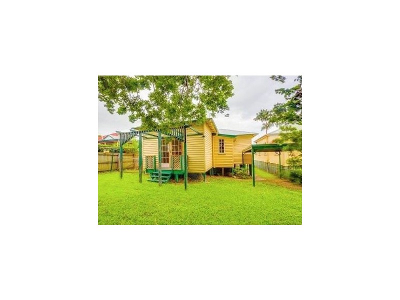 24 Rigby Street, Wooloowin QLD 4030