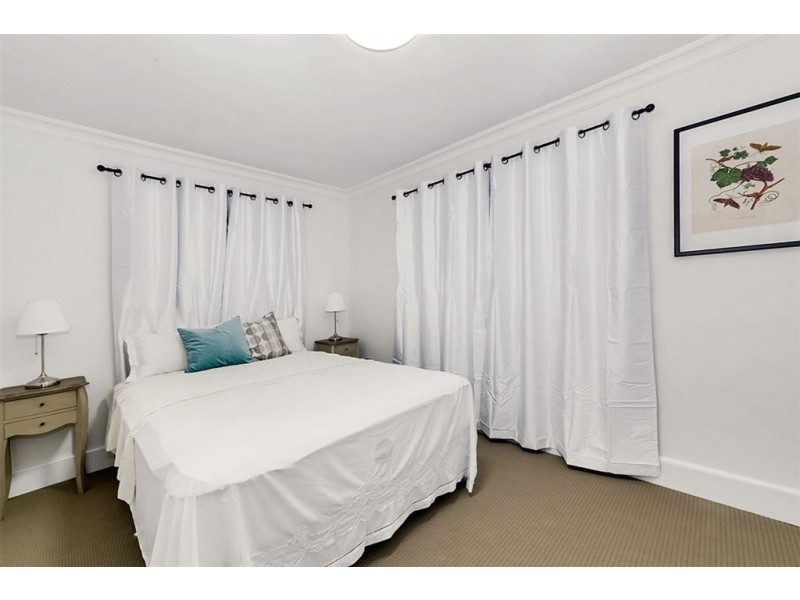 1/53 Nudgee Road, Hamilton QLD 4007