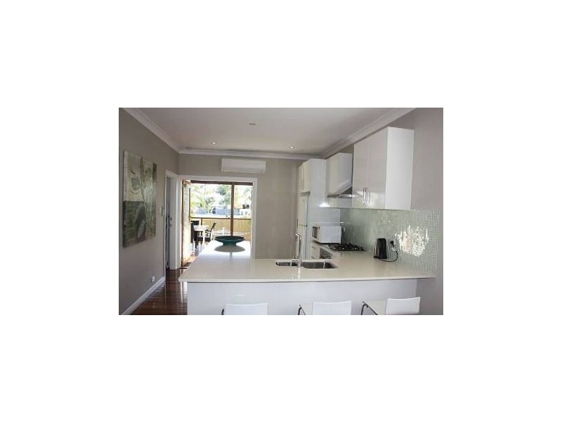 17 Hamilton Ave, Hendra QLD 4011