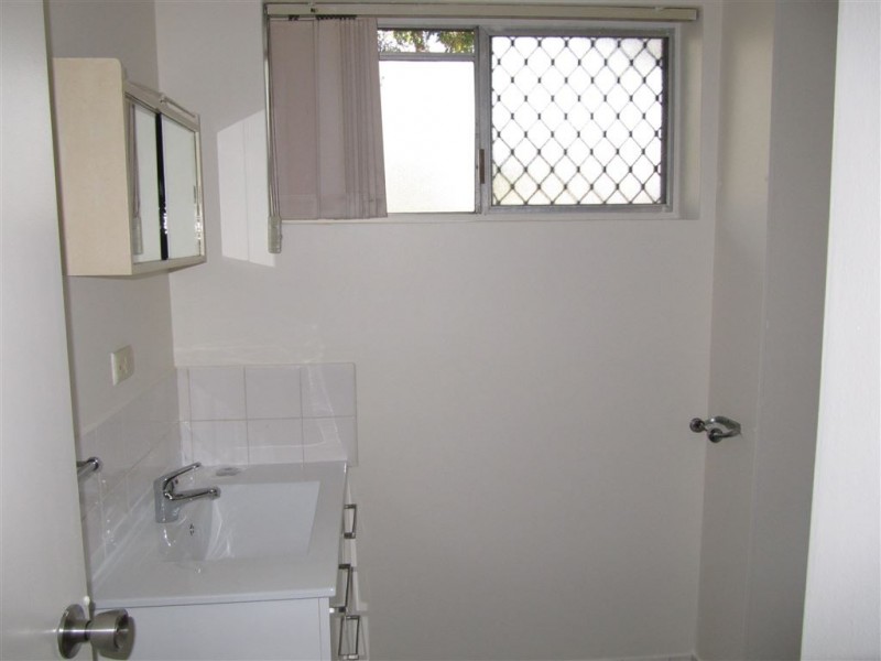 2/586 Sandgate Rd, Clayfield QLD 4011