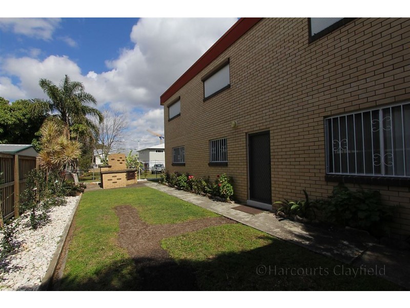 2/53 Nudgee Rd, Hamilton QLD 4007