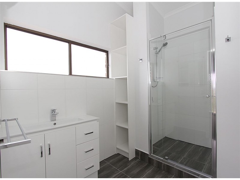 1/10 Rokeby Terrace, Taringa QLD 4068