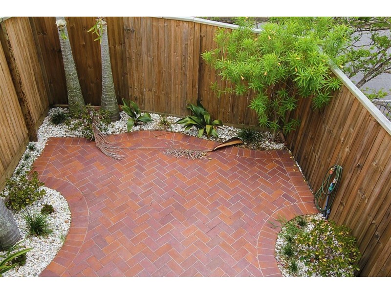 1/10 Rokeby Terrace, Taringa QLD 4068