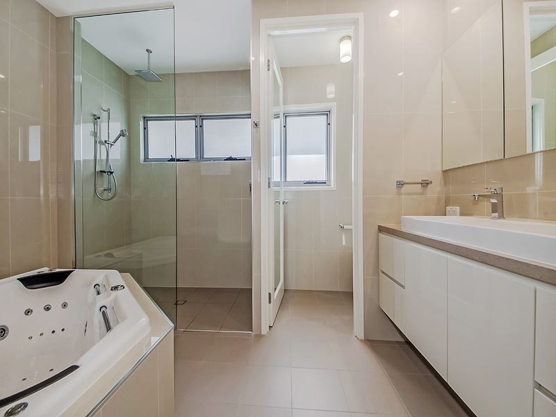 35 Clarke Street, Hendra QLD 4011