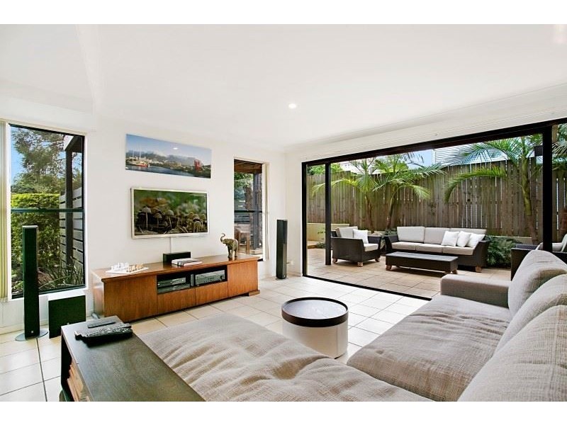 1/49 Stanley Street, Indooroopilly QLD 4068