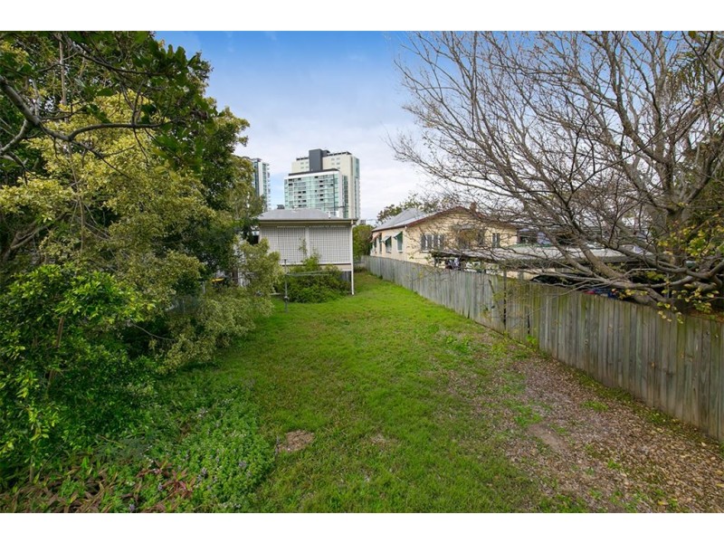 46 Allen Street, Hamilton QLD 4007