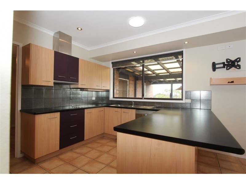 24 Candlebark St, Aspley QLD 4034