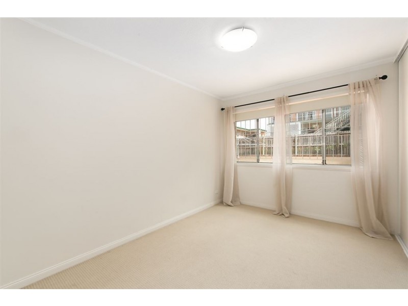 1/28 Little Street, Albion QLD 4010