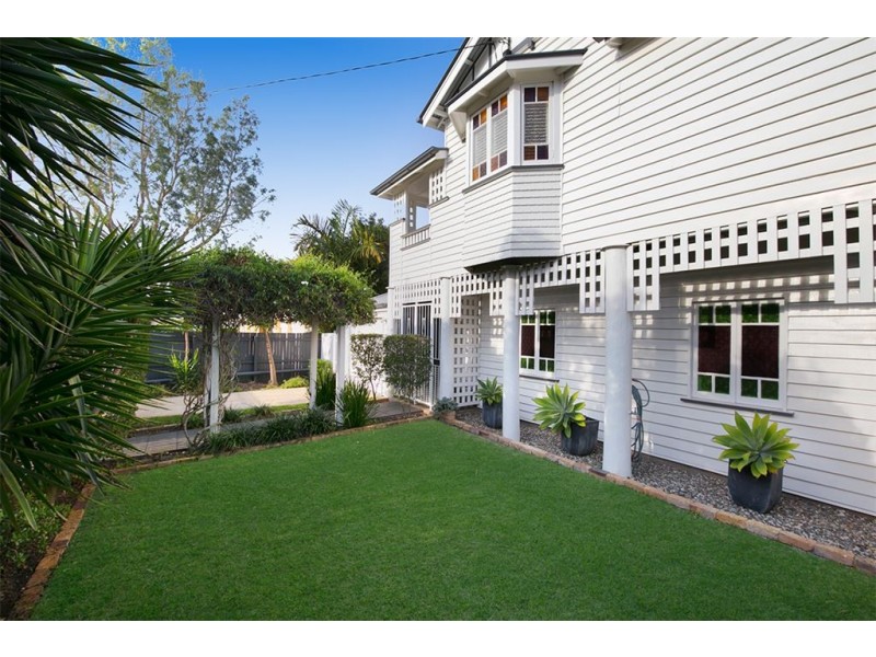 57 College Street, Hamilton QLD 4007