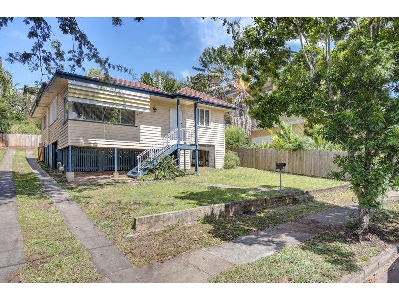 45 Wooloowin Avenue, Wooloowin QLD 4030