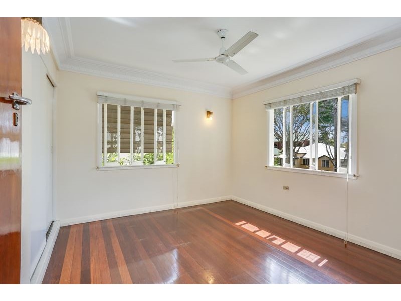 45 Wooloowin Avenue, Wooloowin QLD 4030