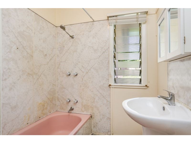 45 Wooloowin Avenue, Wooloowin QLD 4030