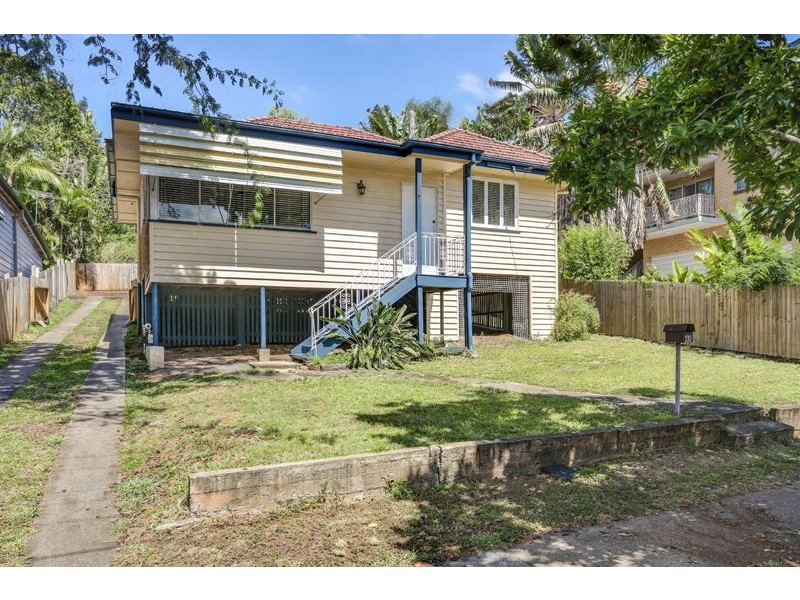 45 Wooloowin Avenue, Wooloowin QLD 4030