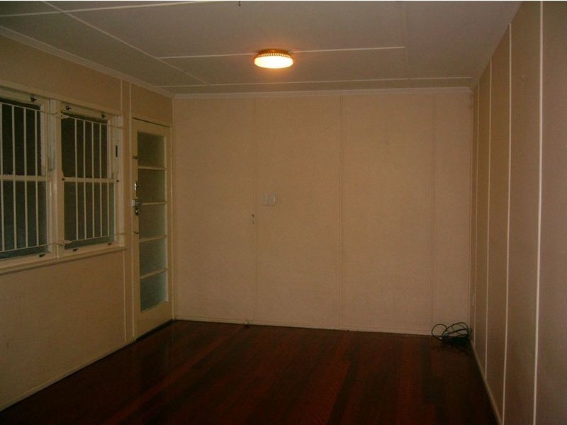 2/165 Hudson Road, Wooloowin QLD 4030