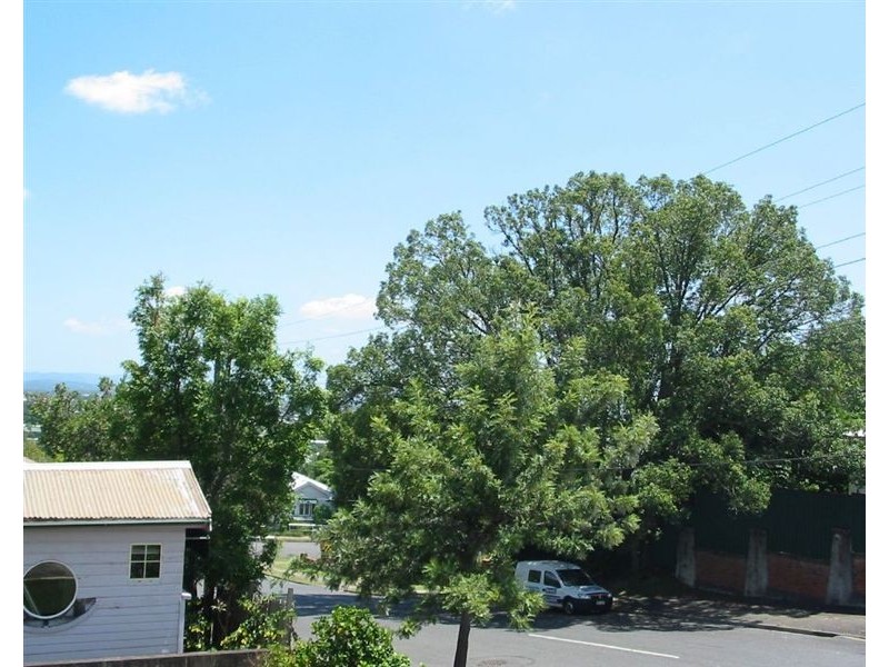 2/142 BONNEY AVE, Clayfield QLD 4011