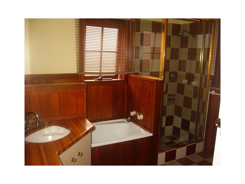 16 KUNDE STREET, Nundah QLD 4012