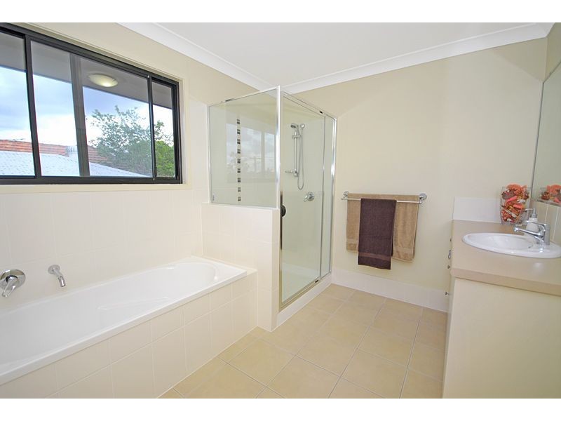 3 Fourteenth Ave, Kedron QLD 4031