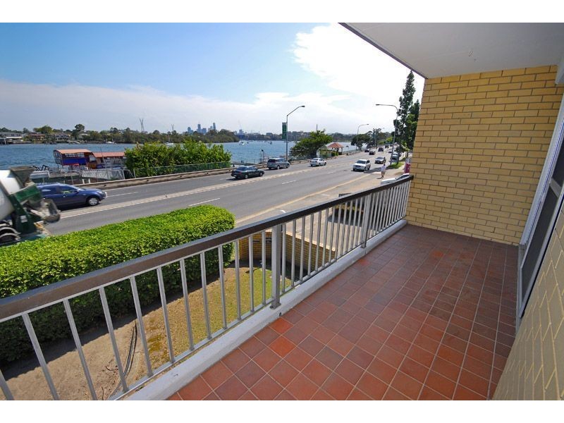 1/260 Kingsford Smith Drive, Hamilton QLD 4007