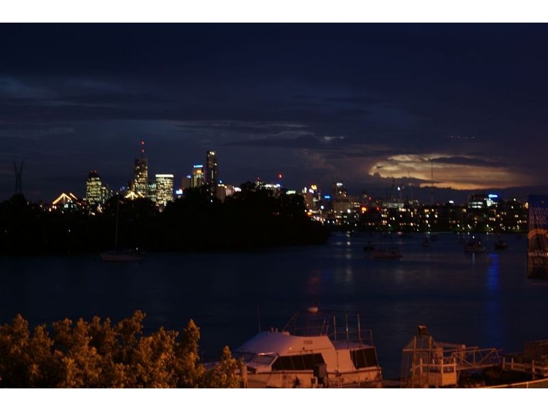 1/260 Kingsford Smith Drive, Hamilton QLD 4007