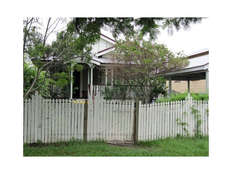 27 Mein Street, Hendra QLD 4011