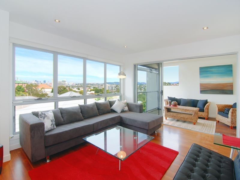 35a Camden Street, Albion QLD 4010