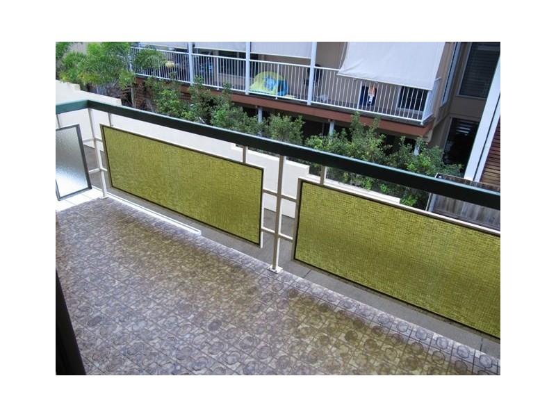 4/39 Camden, Albion QLD 4010