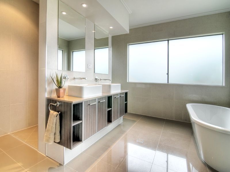 20 Pleystowe Crescent, Hendra QLD 4011