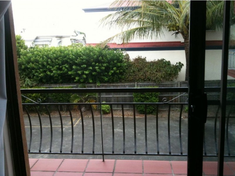 3/39 Collins Street, Clayfield QLD 4011