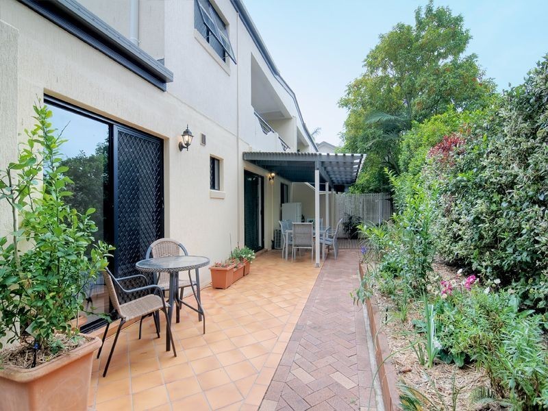 3/325 Hawthorne Road, Hawthorne QLD 4171