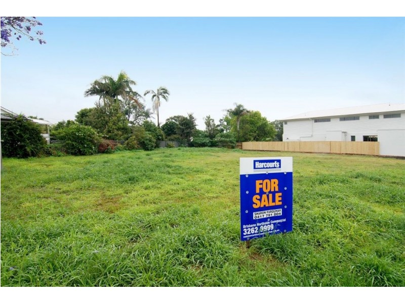 18 Pleystowe Cres, Hendra QLD 4011