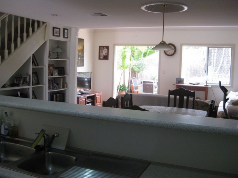 2/12 Wolseley Street, Clayfield QLD 4011